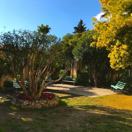 Le Louvre-terrasse-centre
