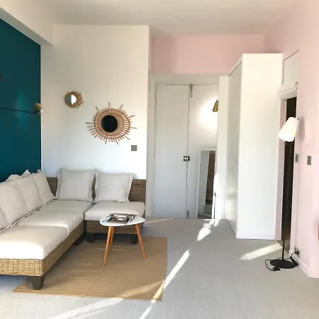 Le Louvre-terrasse-centre